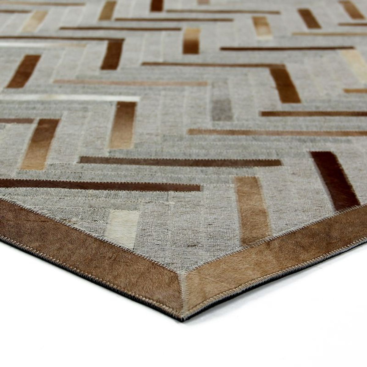 Tapis en cuirs recyclés motif chevron CUIR marron clair, THE DECO FACTORY