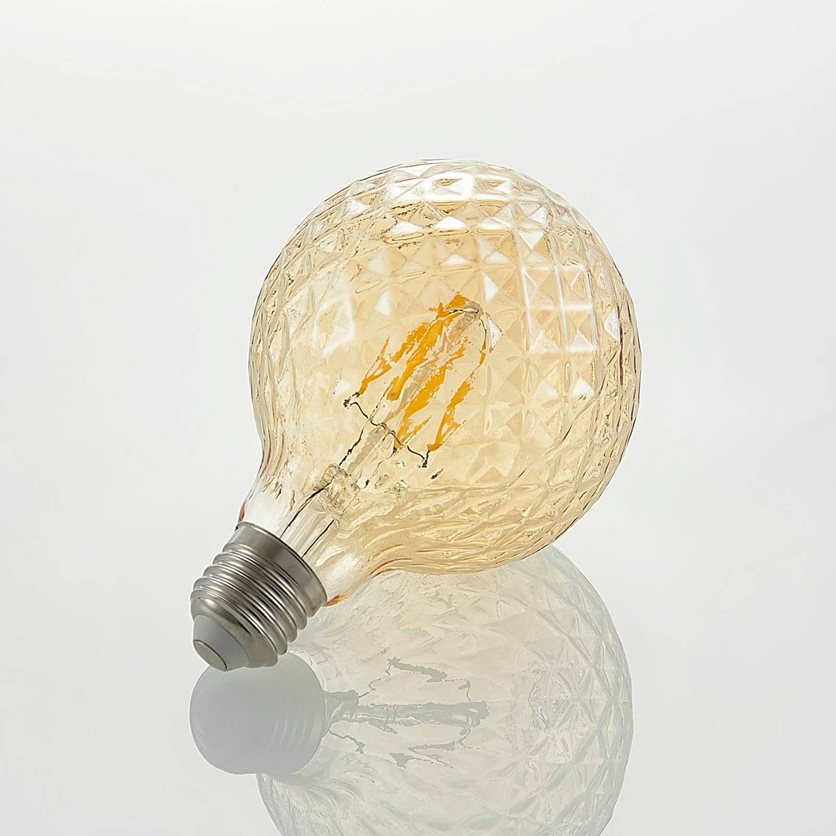 Ampoule E27 en verreLED, E27 G95 LED 4W ambre, LUCANDE