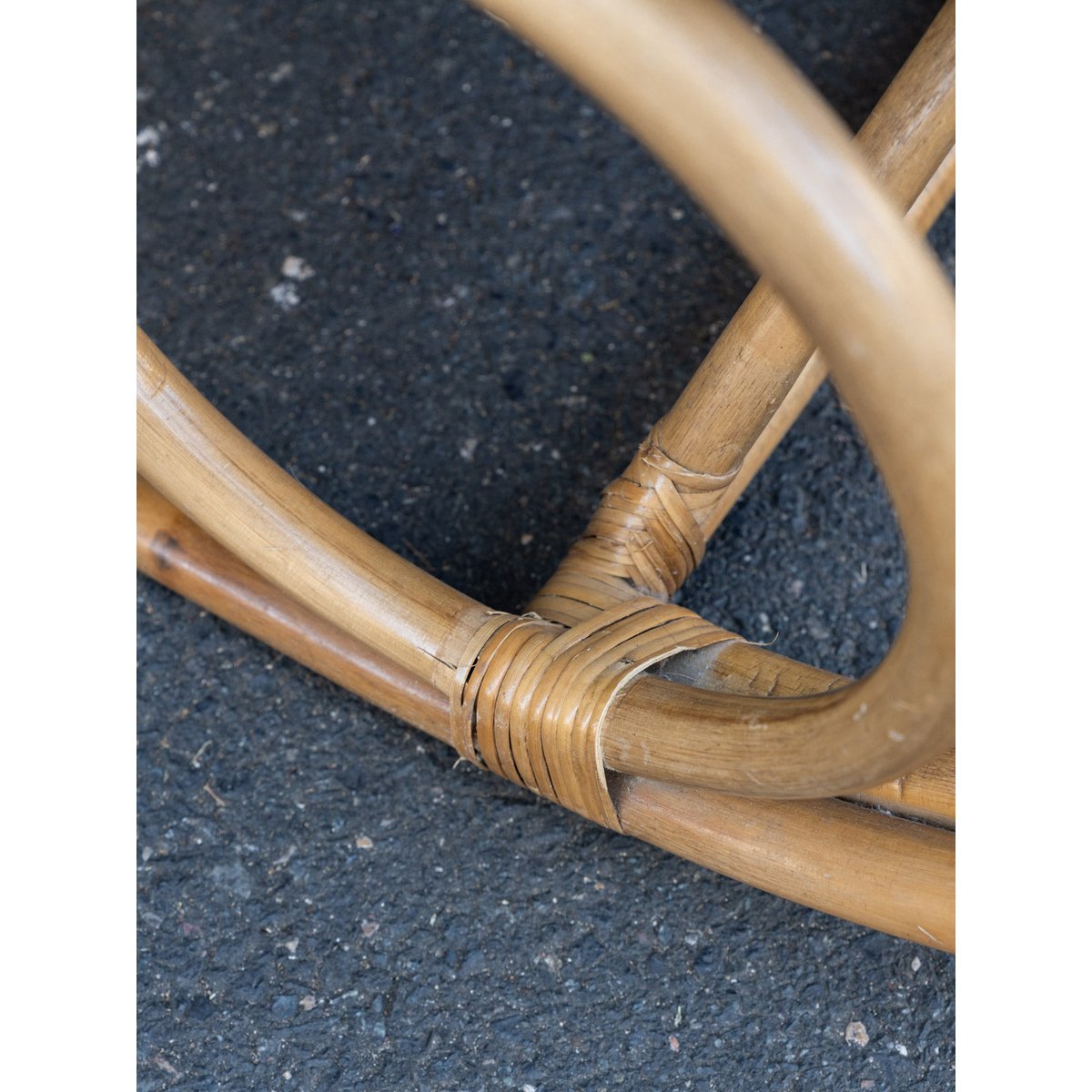 Rocking-chair vintage en rotin Alibert N°102 - Bon état naturel, DEBONGOUT