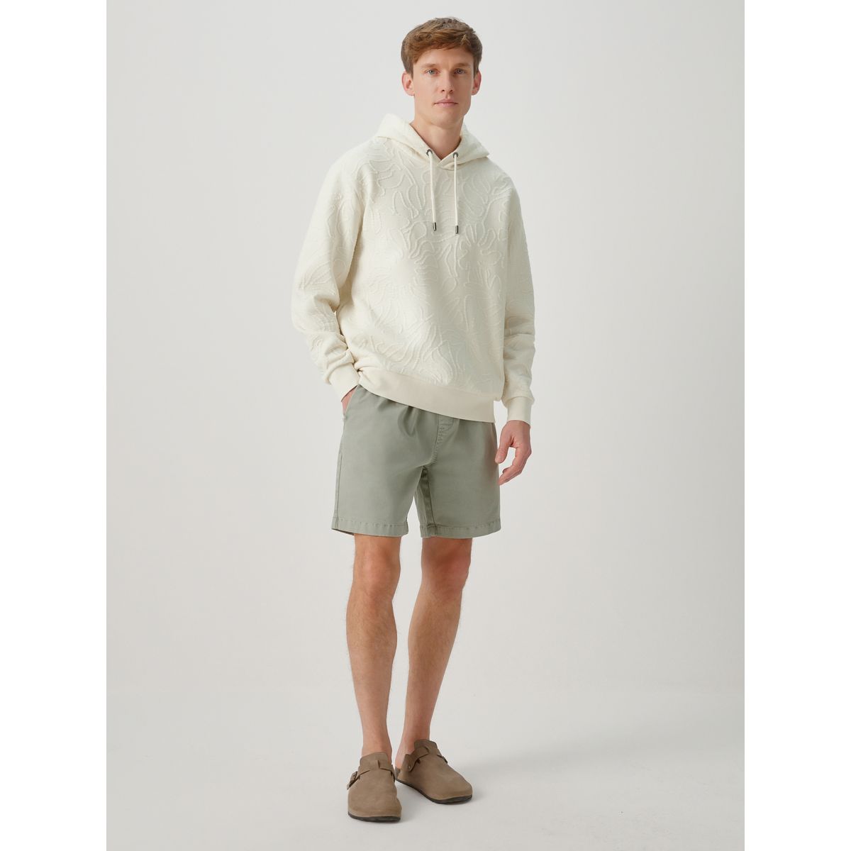 Sweat à capuche léger fleurs texturées blanc écru, NEXT