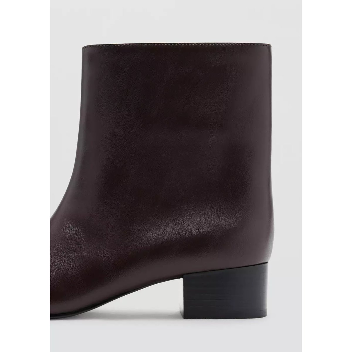 Bottines pointues à talon chocolat, MANGO