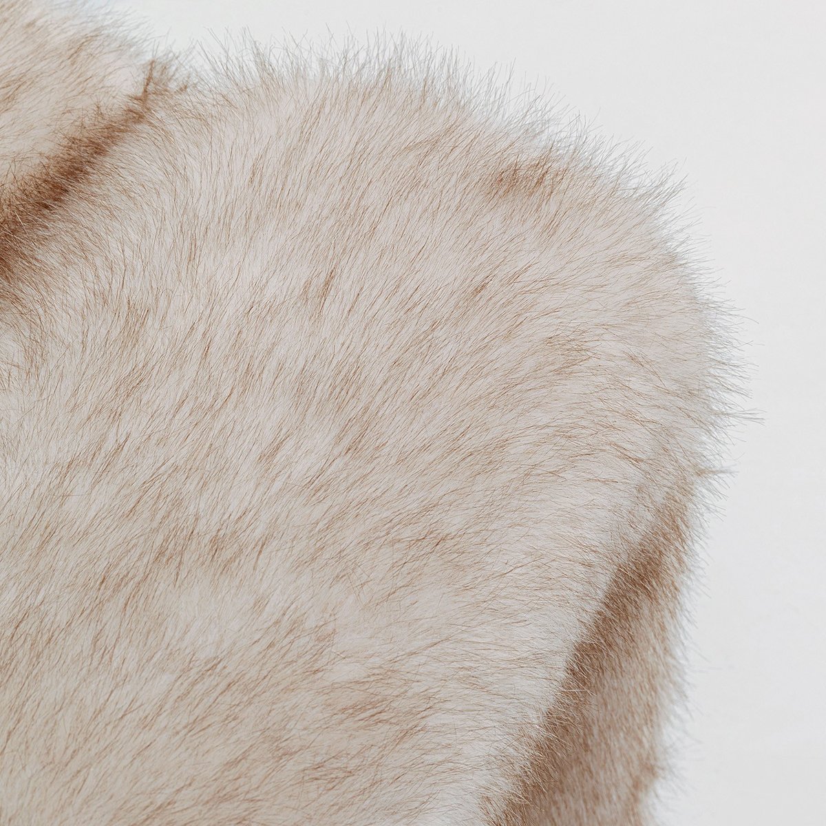 Banc en polyester poils longs, LILJA beige, KARE DESIGN