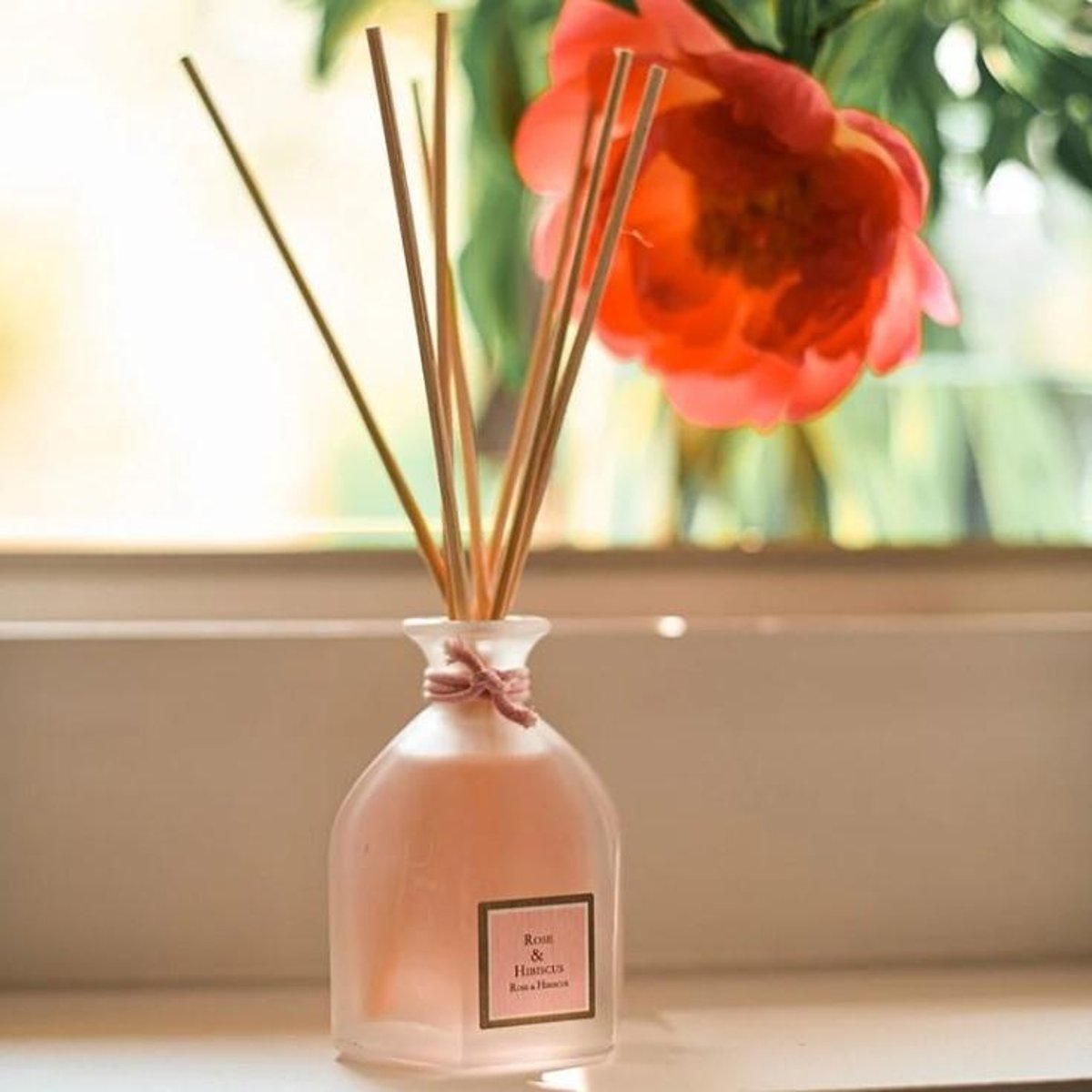 Diffuseur de parfum Coloré  ROSE & HIBISCUS rose, COLLINES DE PROVENCE