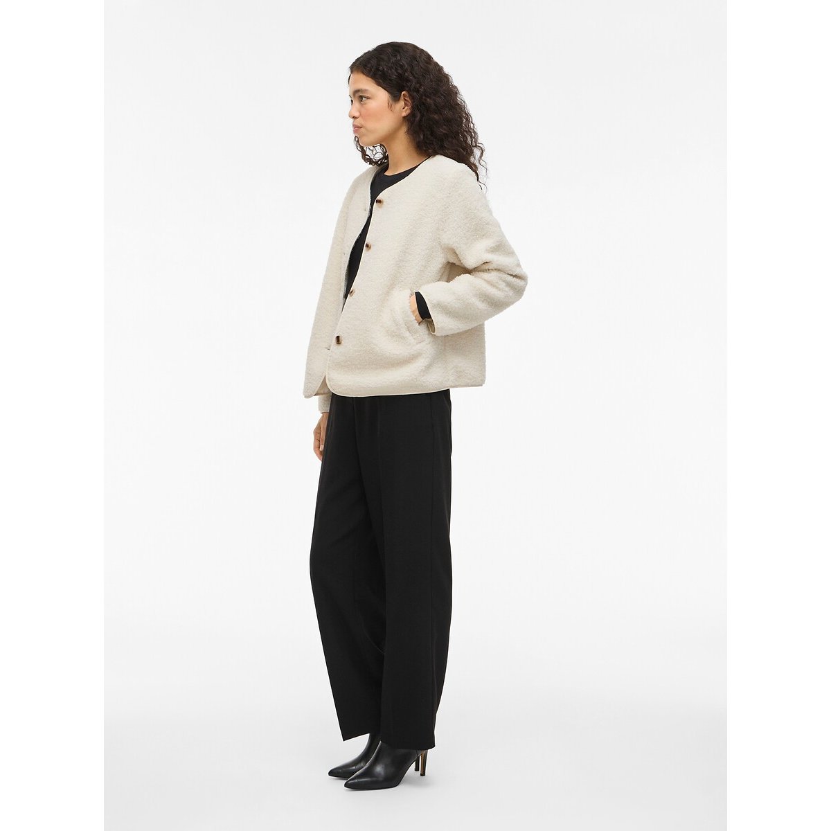 Manteau court en sherpa ecru, VILA
