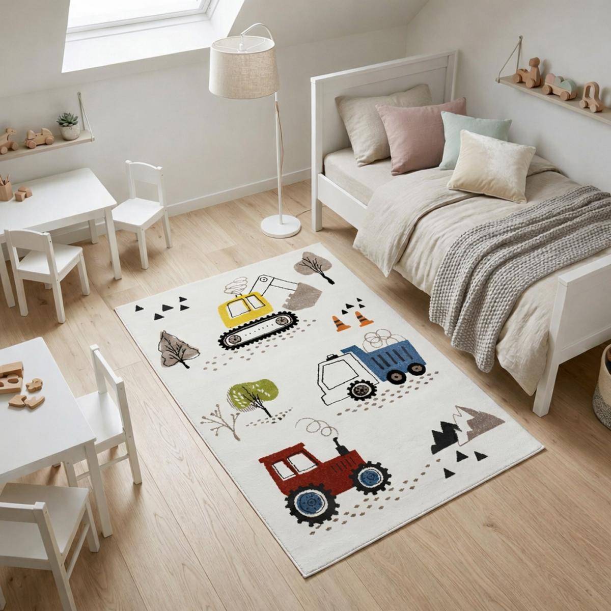 Tapis enfant TRUCKS certifié OEKO-TEX écru, jaune, bleu, vert, UN AMOUR DE TAPIS