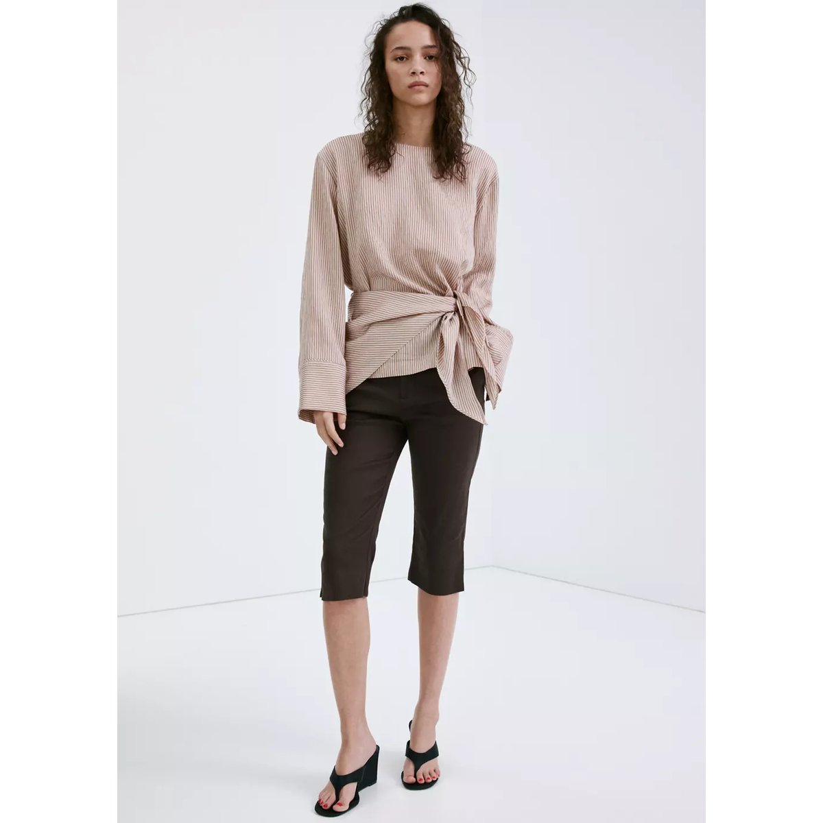 Pantalon capri en lin chocolat, MANGO