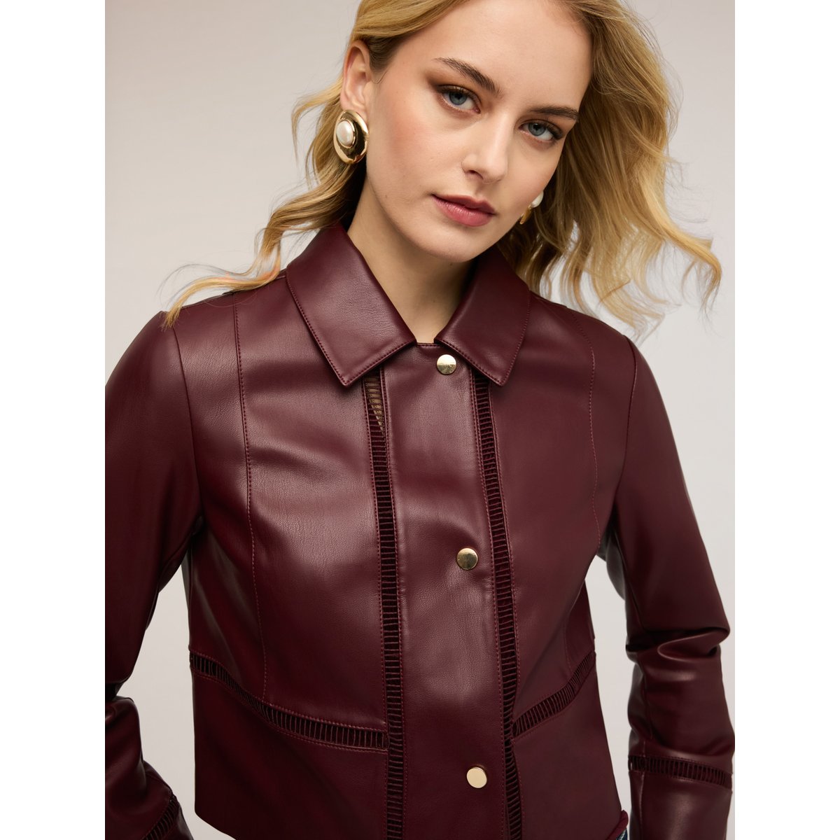 Veste courte avec détails ajourés burgundy, MOTIVI