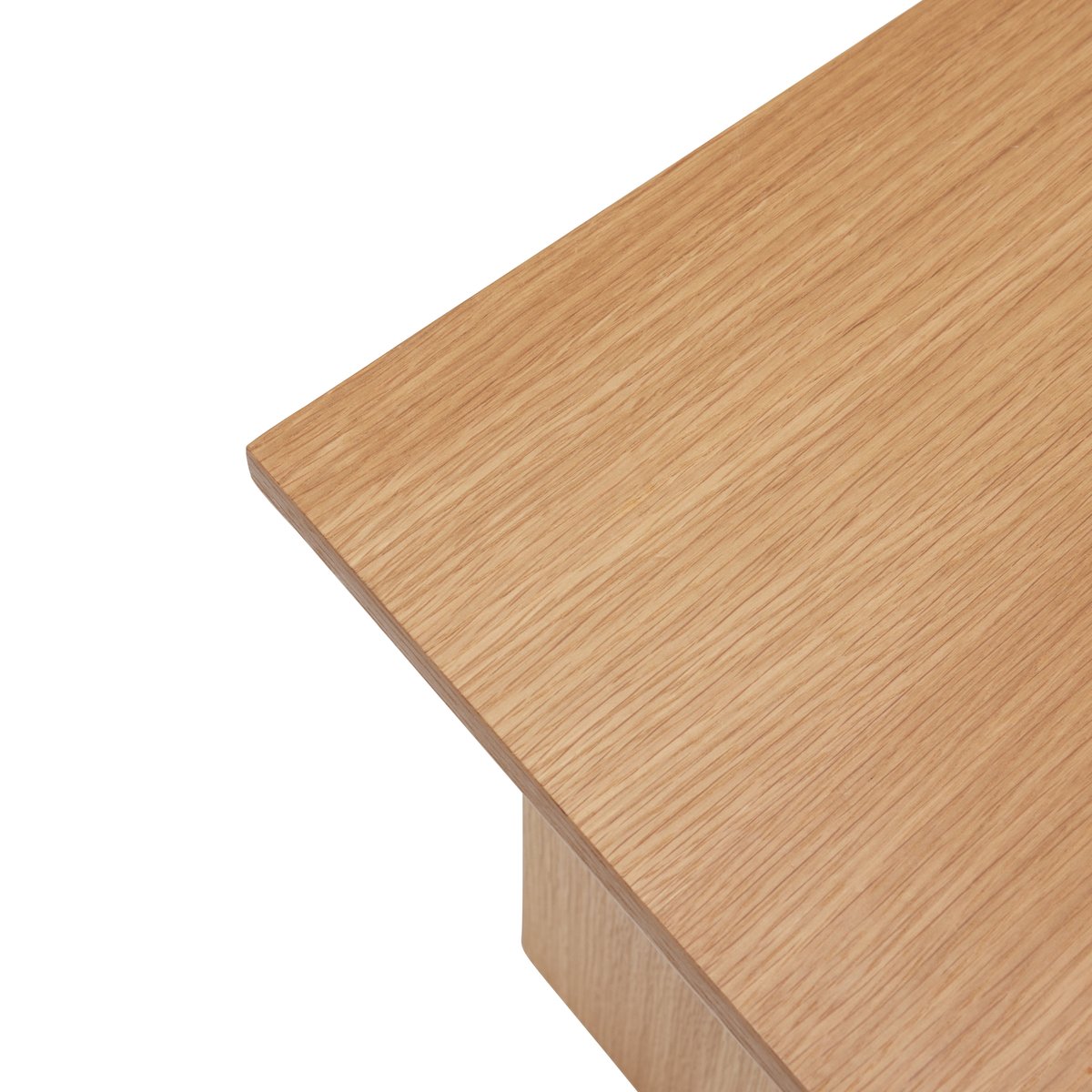 Table d'appoint en placage de chêne STRAIGHT. naturel, HUBSCH