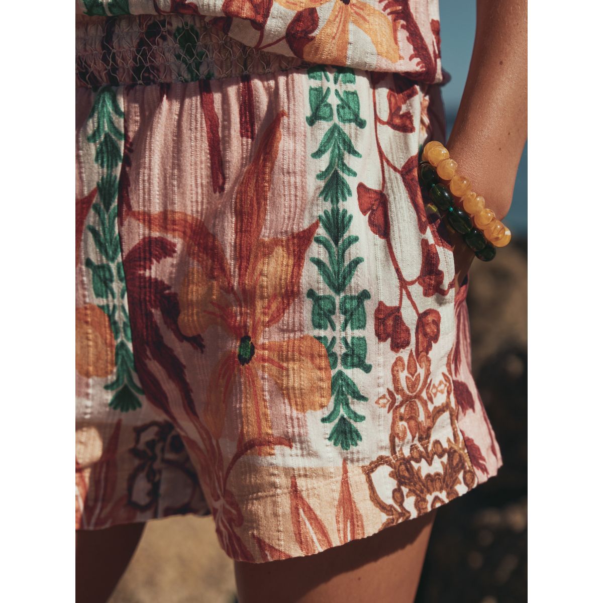 Short en jersey froissé avec imprimé palmier rose, NEXT