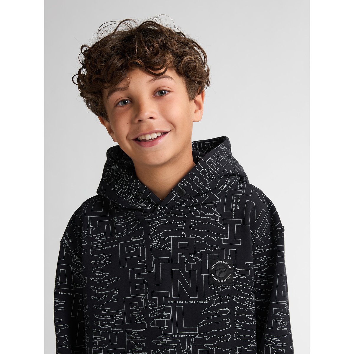 Hoodie à imprimé intégral blue ridge noir deep black, PETROL INDUSTRIES