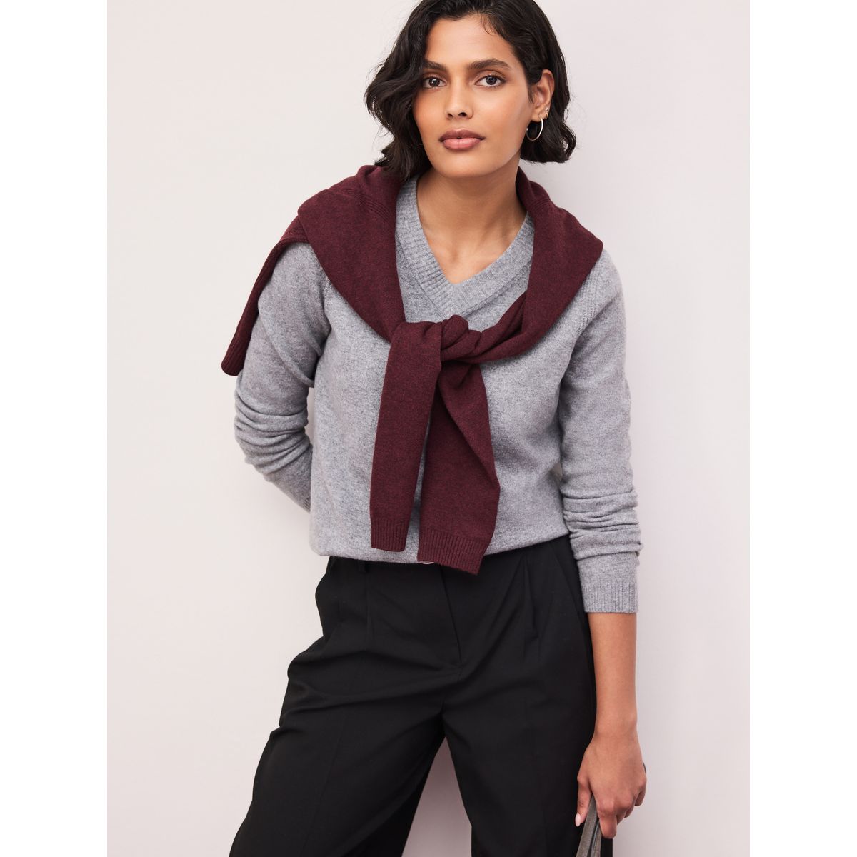 Pull ultra-doux à manches longues et col v gris, NEXT