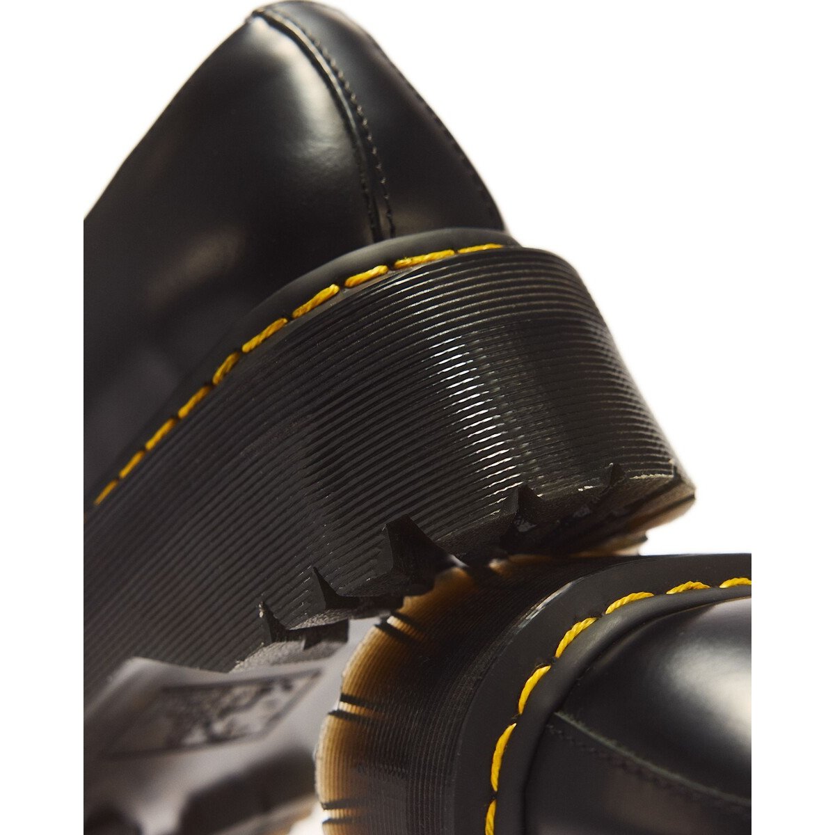 1461 Platform Brogues in Smooth Leather black, DR. MARTENS