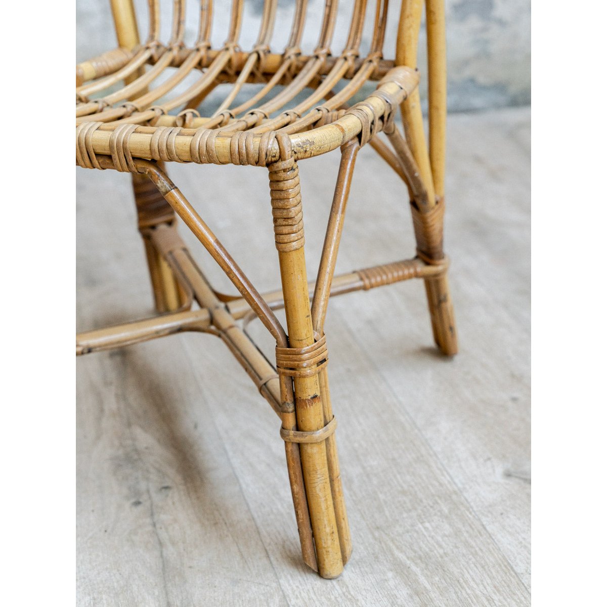 Chaise enfant en rotin Ernestine N°1360 - Bon état bois clair, DEBONGOUT