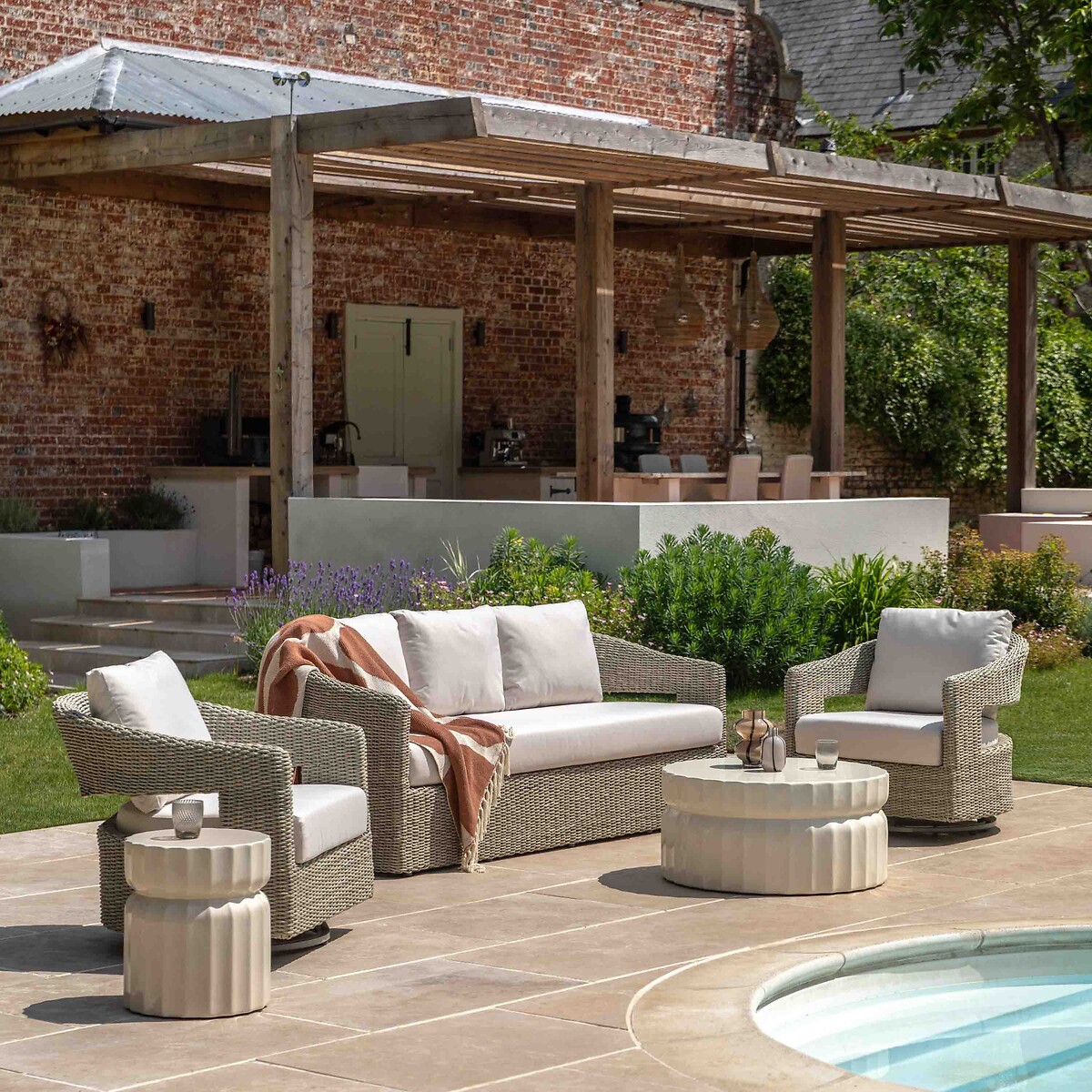 Como Concrete Indoor/Outdoor Side Table cream, ÉDITÉ