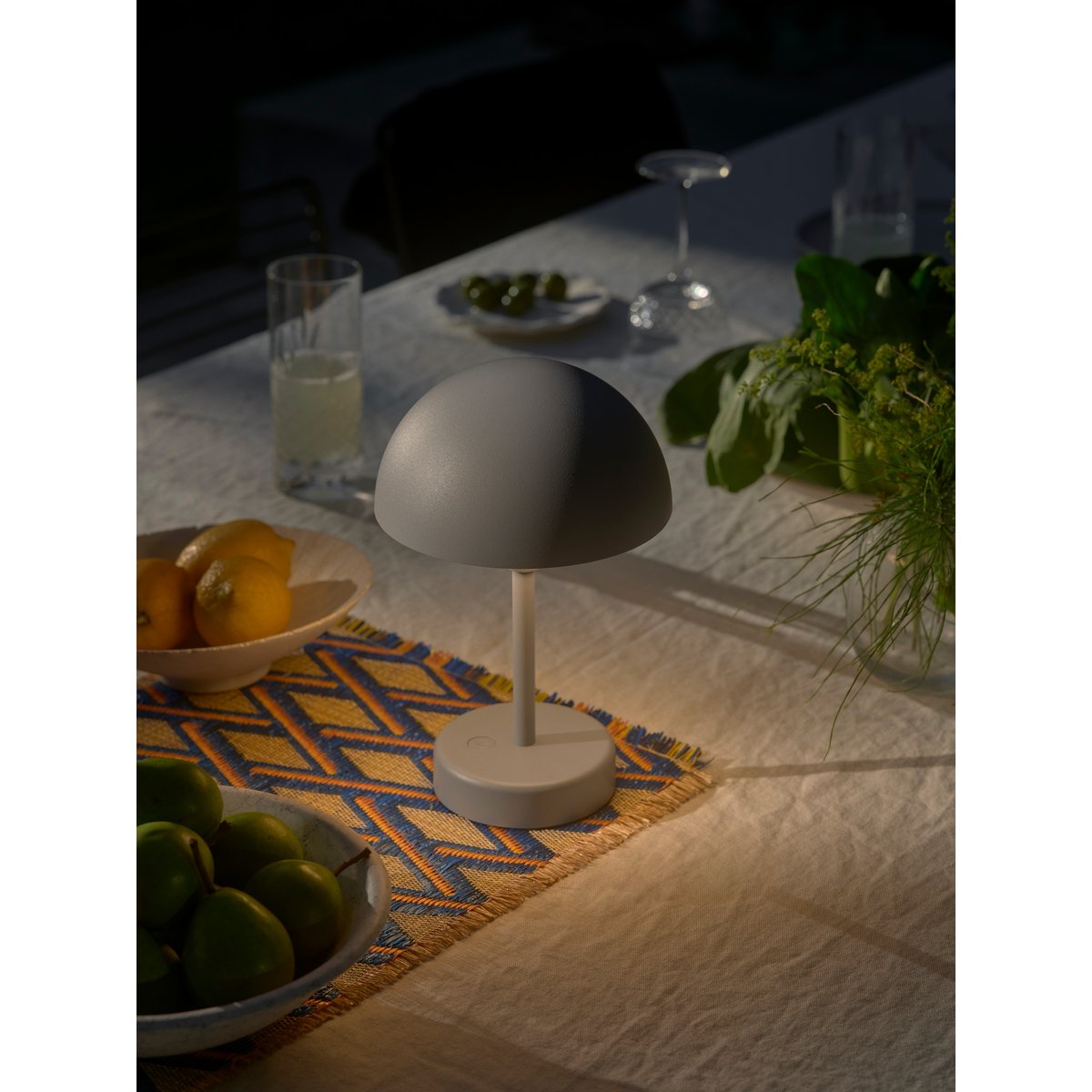 Luminaire nomade Rechargeable et Minimaliste d'extérieur / 300 Lumen - en aluminium, ELLEN gris, NORDLUX