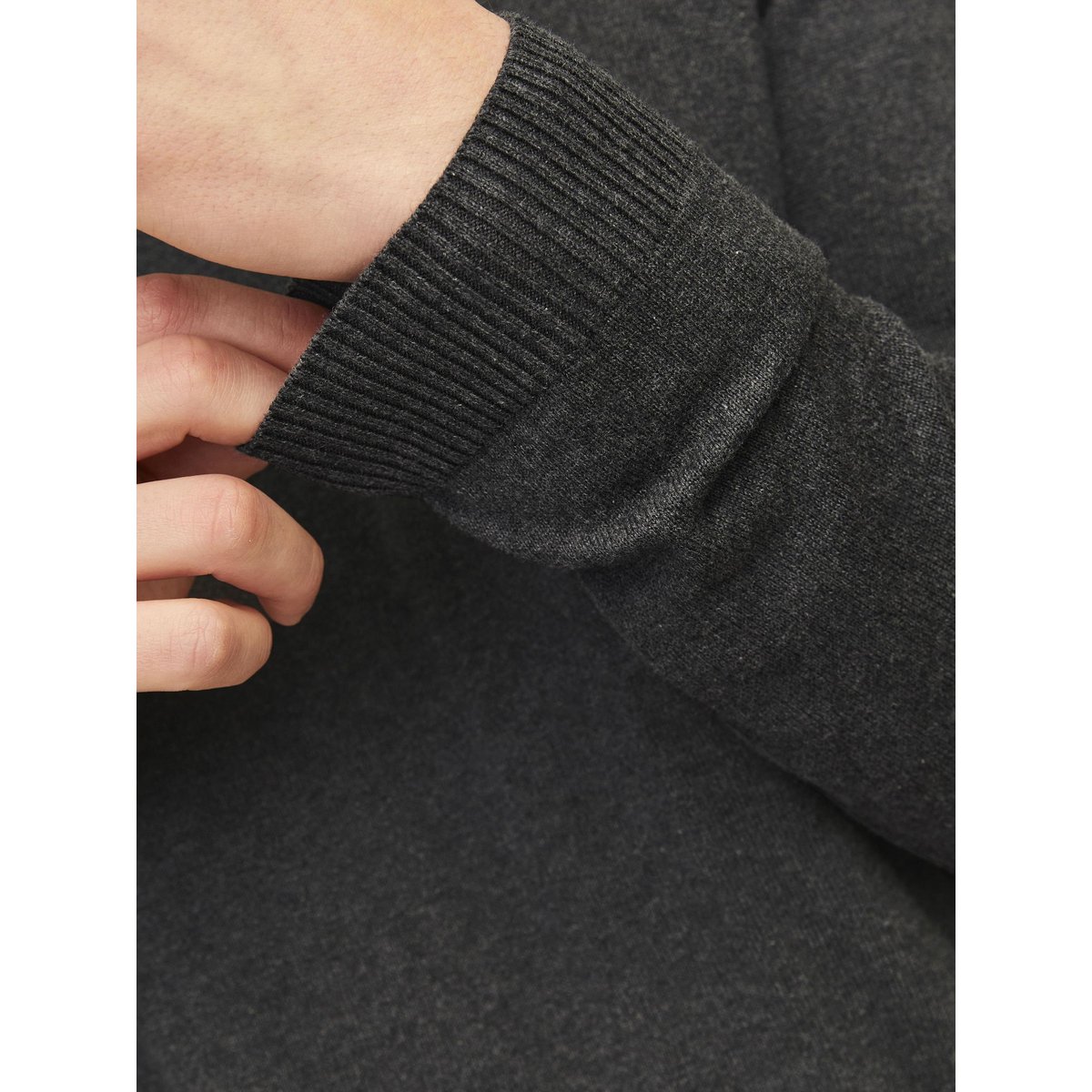 Pull col v en fine maille gris anthracite, JACK & JONES