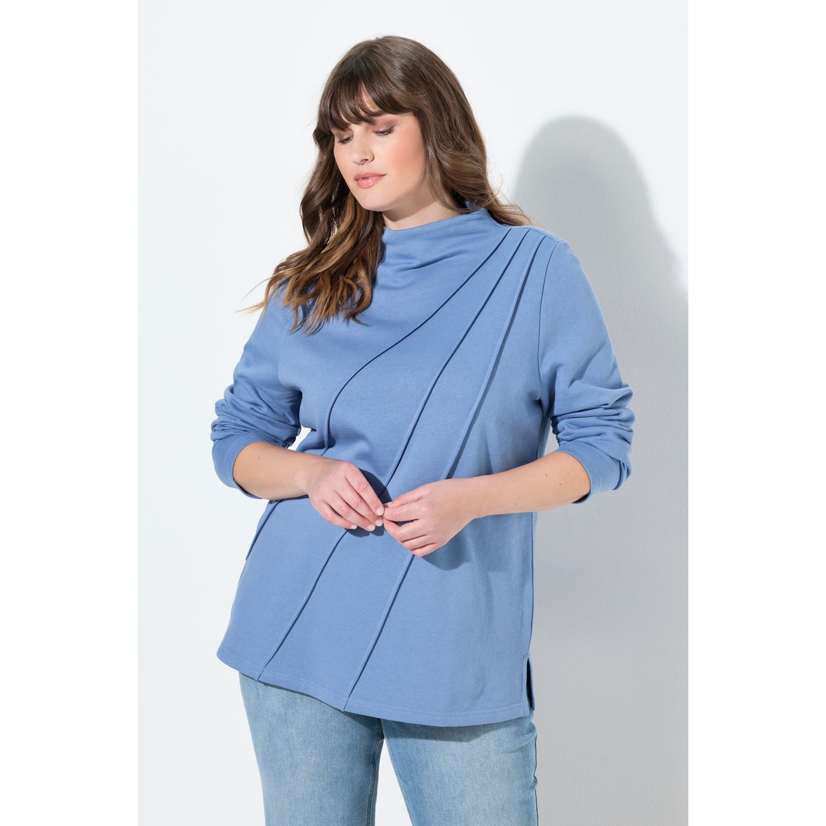 Sweat-shirt en coton bio. Col montant bleu bleuet, ULLA POPKEN