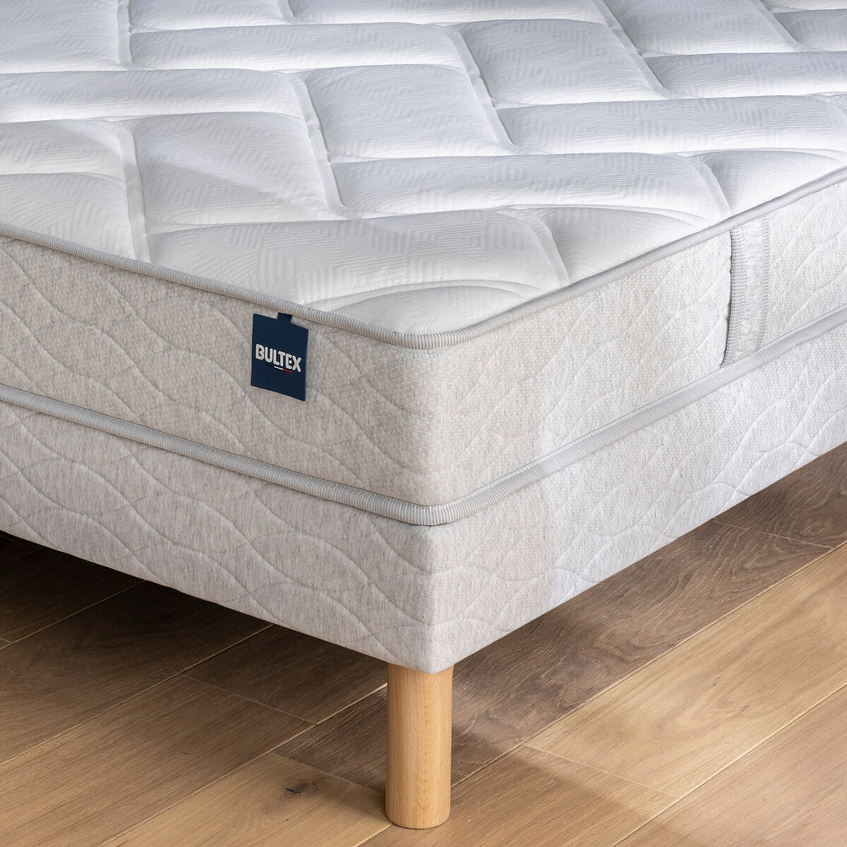 Set di materasso in schiuma rigida e rete Back to basics bianco, BULTEX