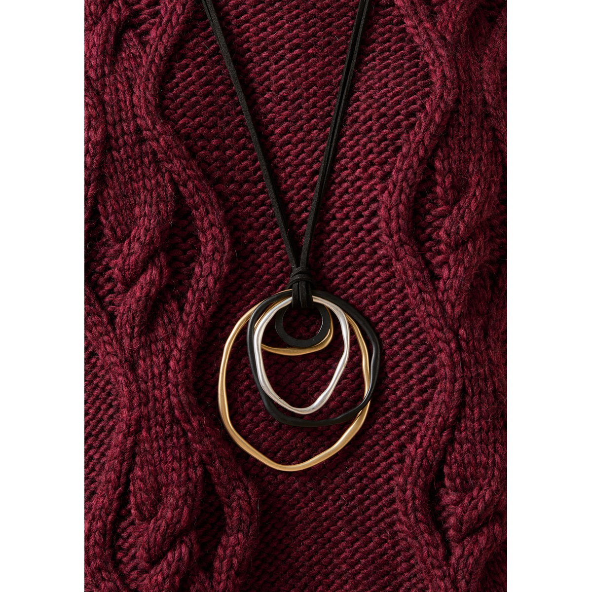 Collier sautoir doré avec chaîne en tissu light gold, LA FEE MARABOUTEE