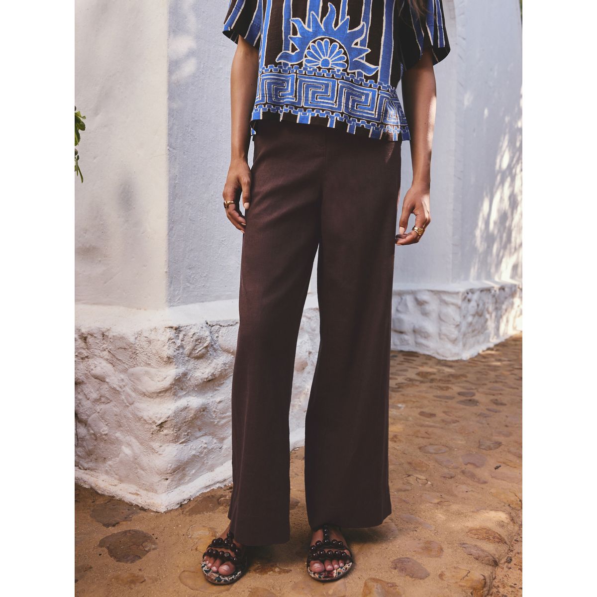 Pantalon large habillé en mélange de lin marron chocolat, NEXT