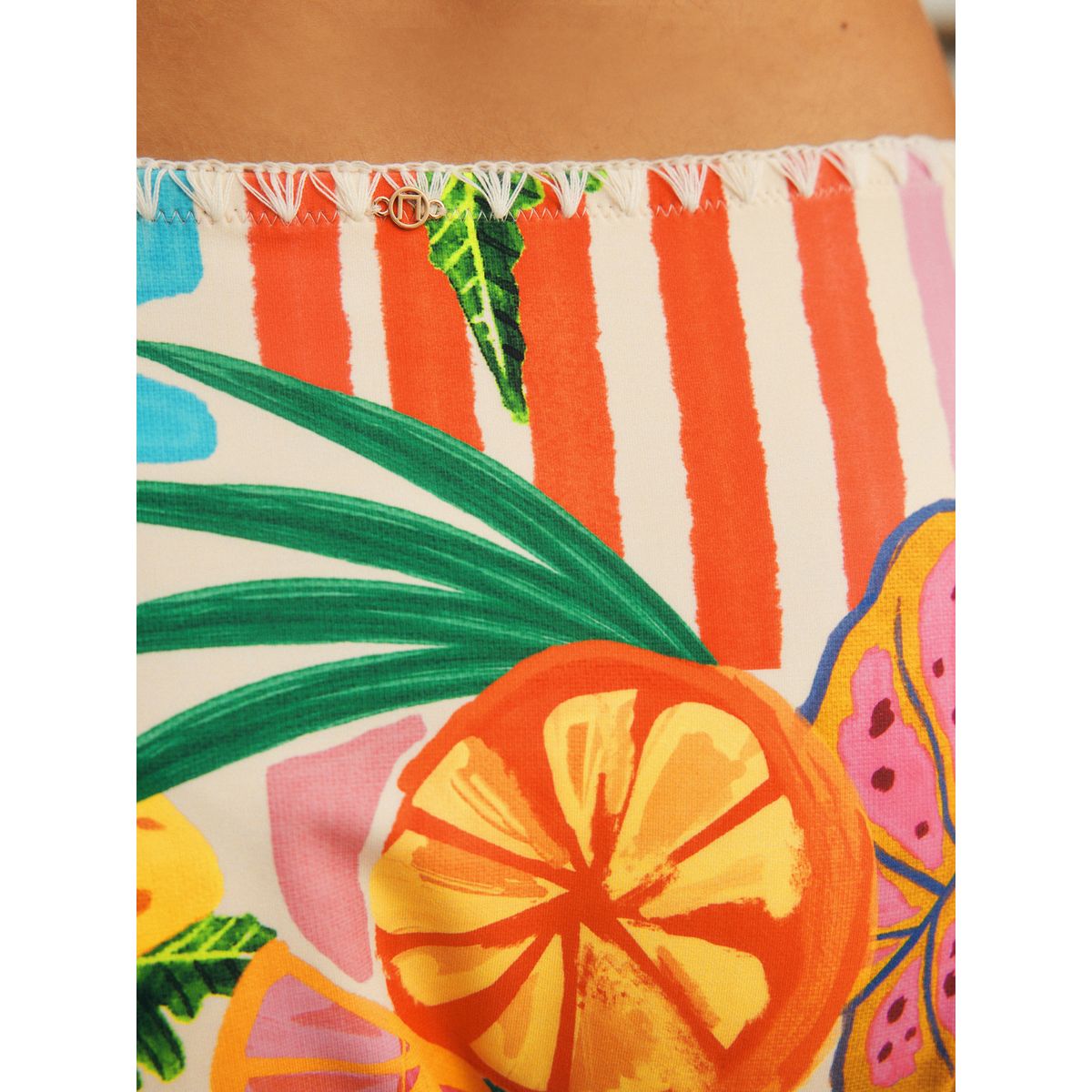 Bas de bikini échancré en point surjet rouge/vert tropical, NEXT