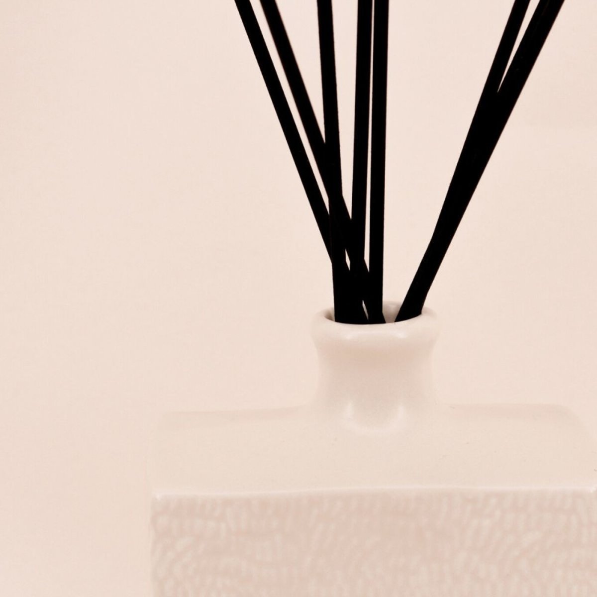 Diffuseur de parfum bâtonnets 350ml - Nuit beige, ORNAMI