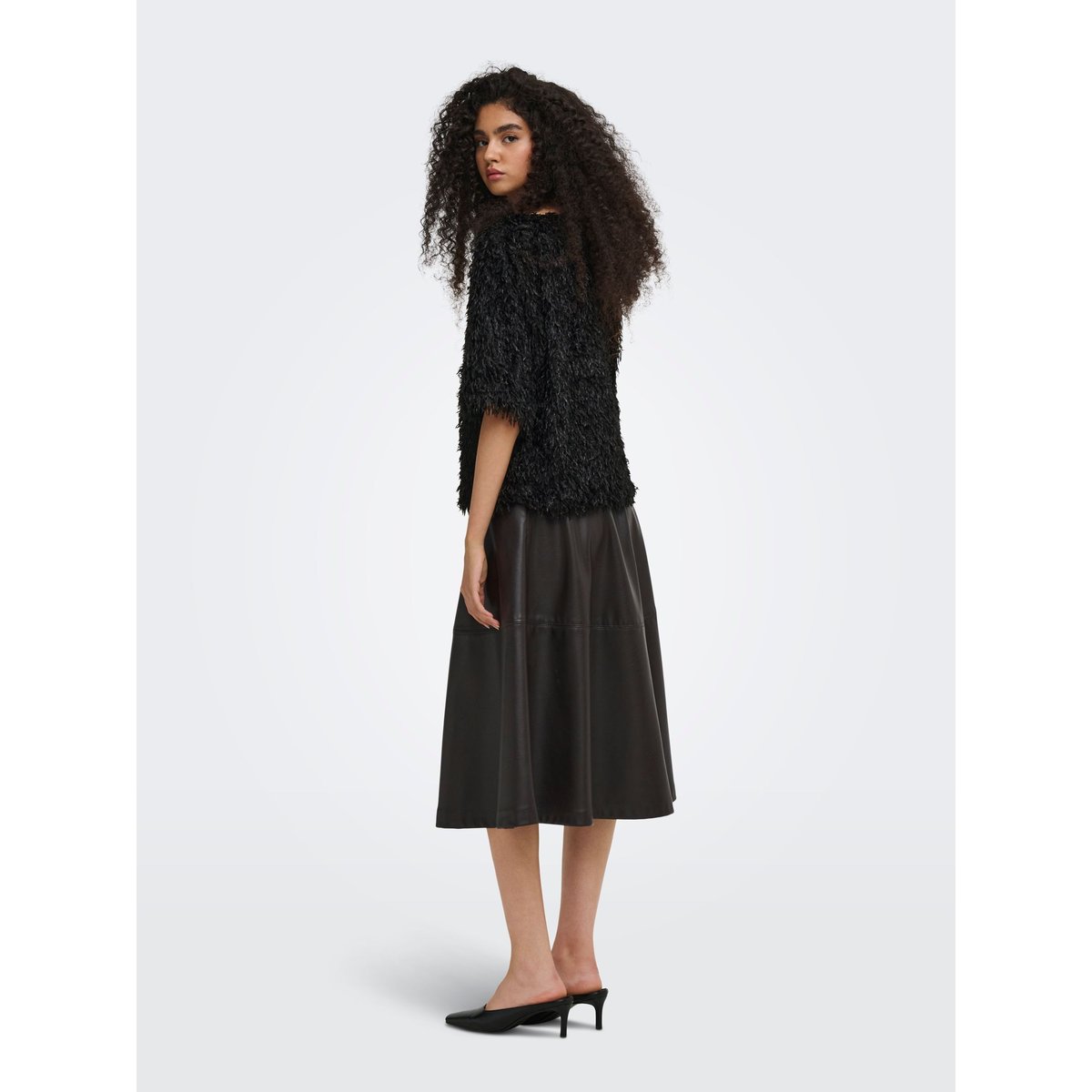 Top black 1, JDY