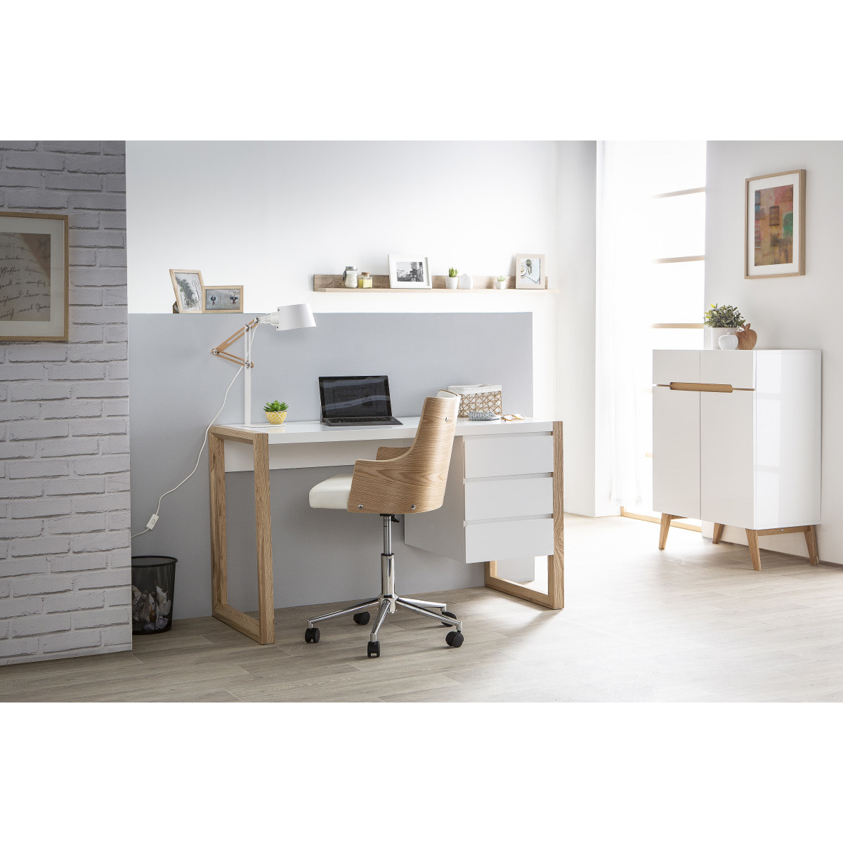 Bureau avec rangements 3 tiroirs scandinave blanc mat et bois clair frêne massif L130 cm ARMEL blanc, MILIBOO