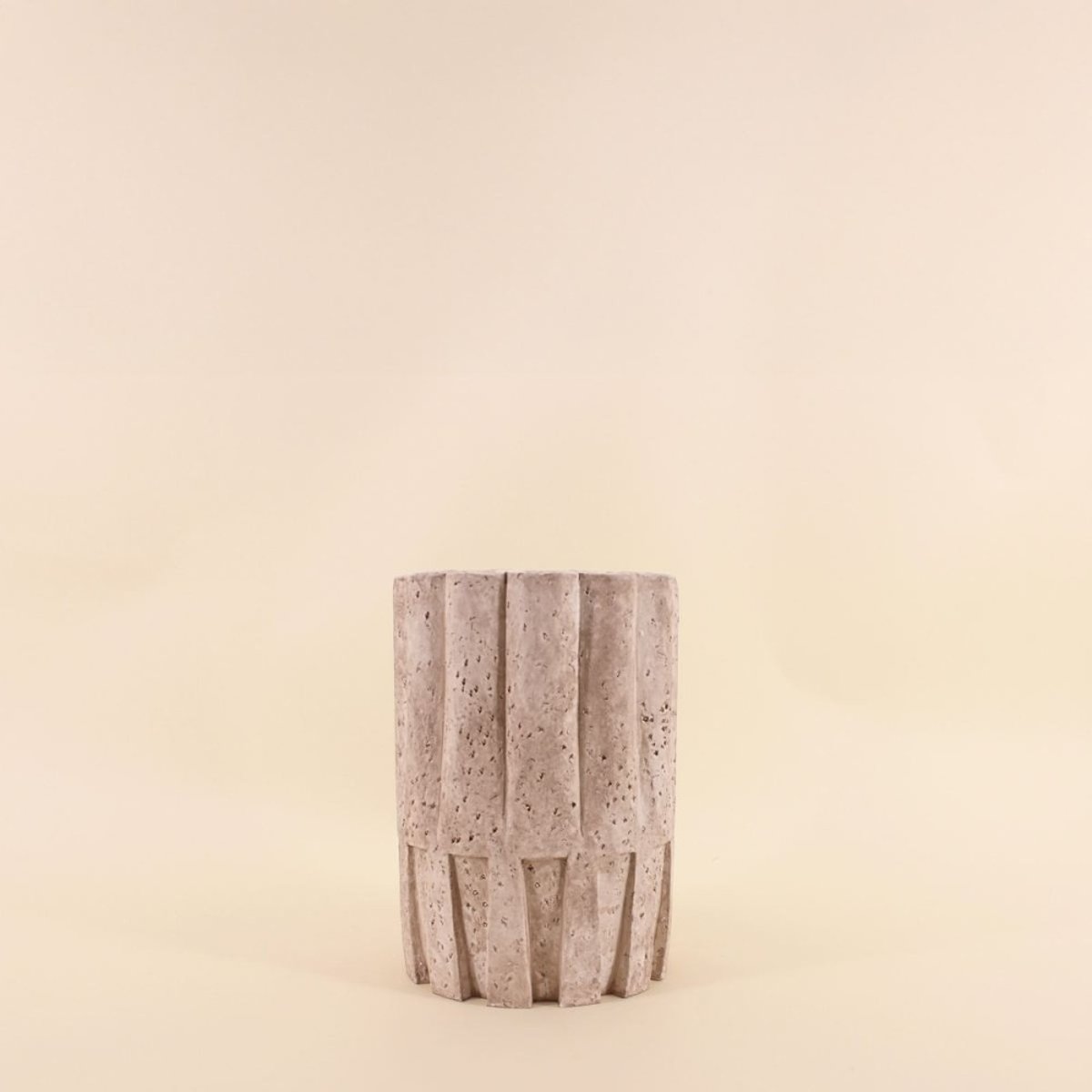 Vase corolle imitation travertin, H22cm beige, ORNAMI