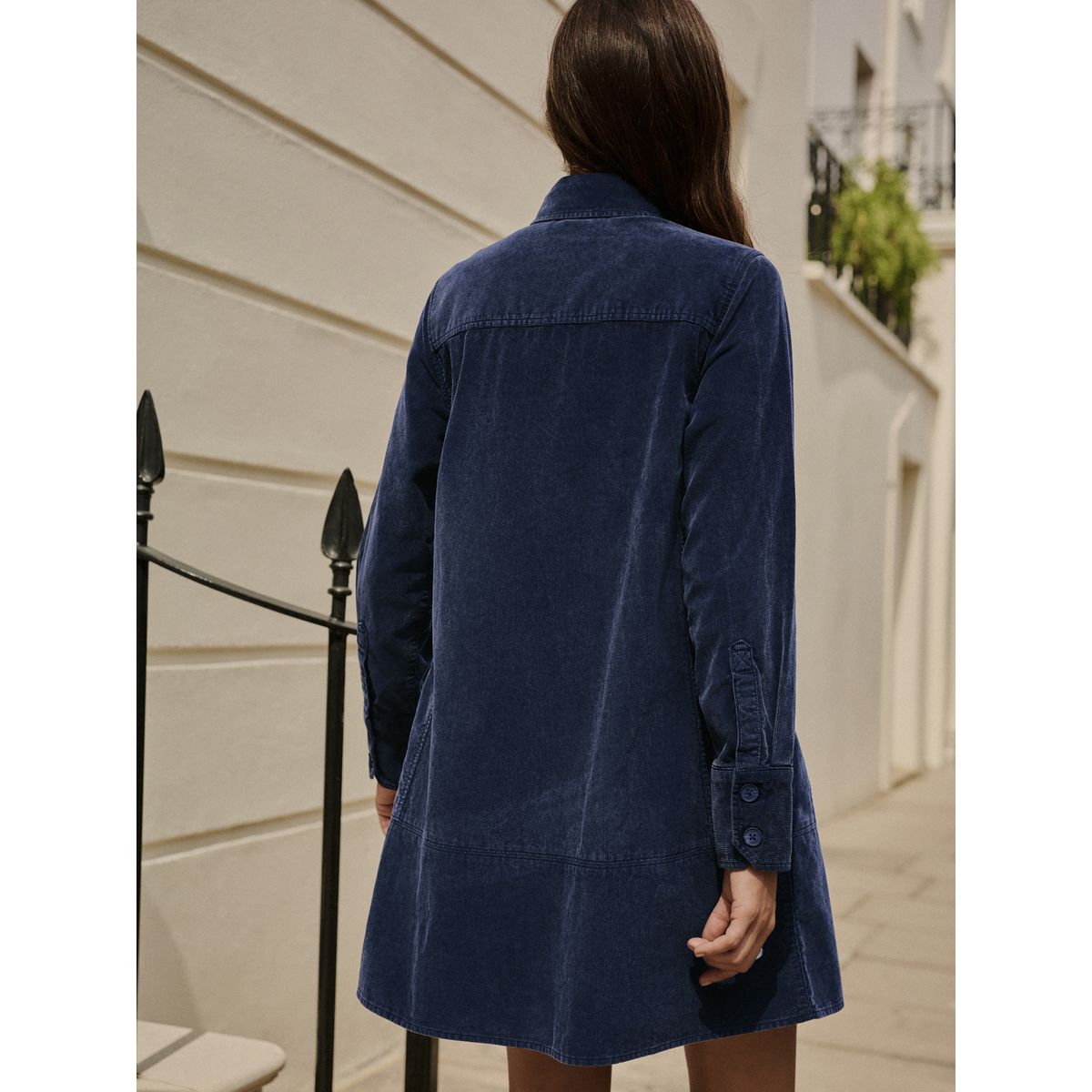Robe courte en velours côtelé bleu indigo délavé, NEXT