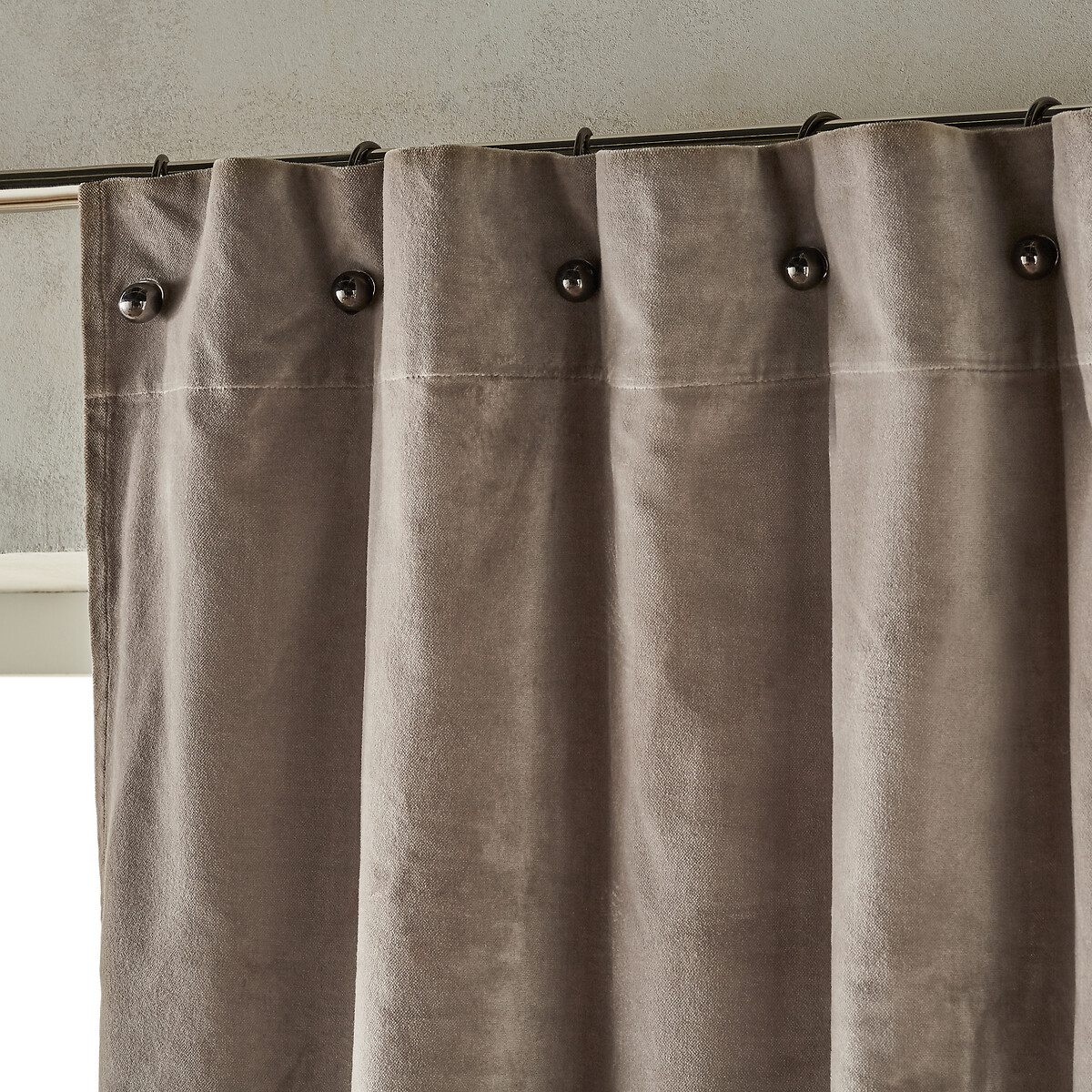 Cortina de terciopelo con pequeños ojales Lavezzi gris, AM.PM