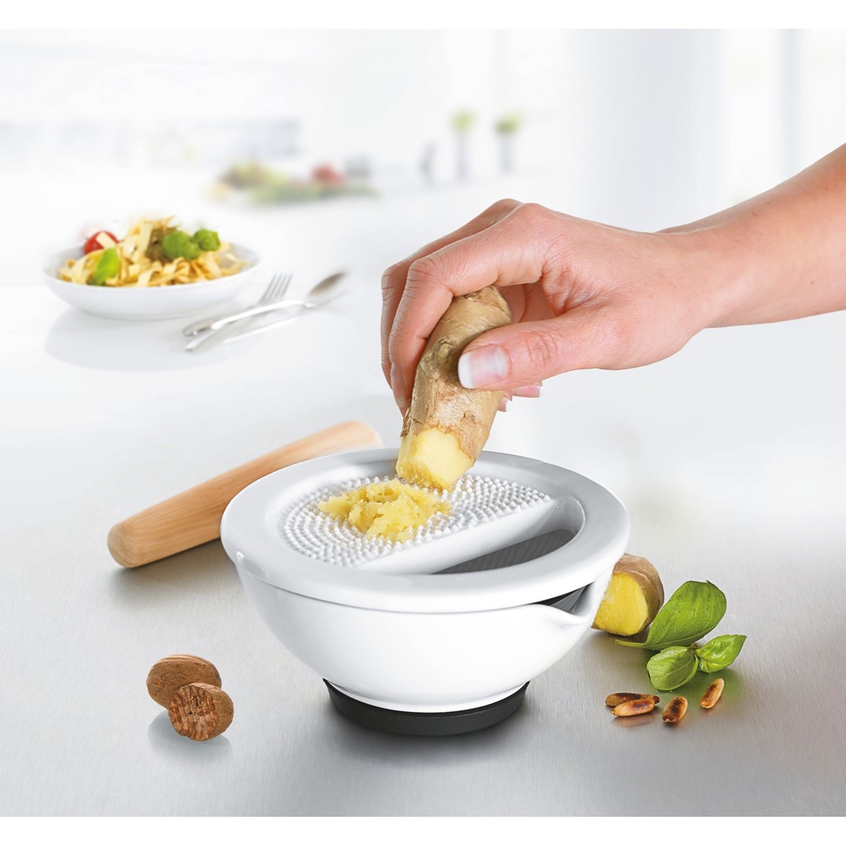 Mortier en porcelaine, avec râpe SURI blanc, GEFU