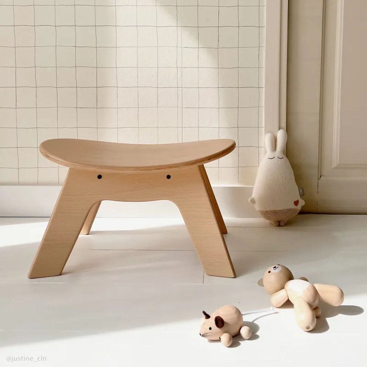 Tabouret enfant en bois Hiro Stool bois clair, CHARLIE CRANE