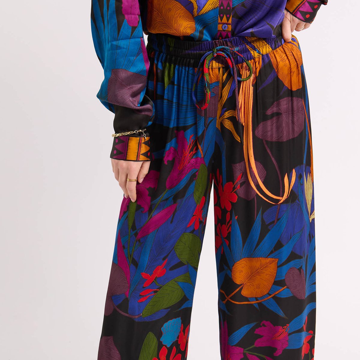 Pantalon à motif floral FINLEY noir, WILD