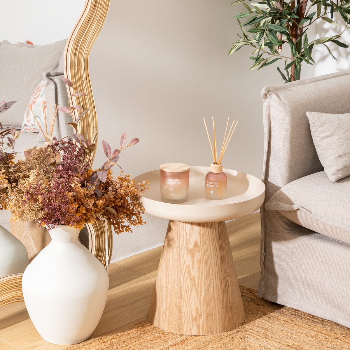 Table d’appoint ronde piètement bois frêne HERCYNA beige, ATMOSPHERA