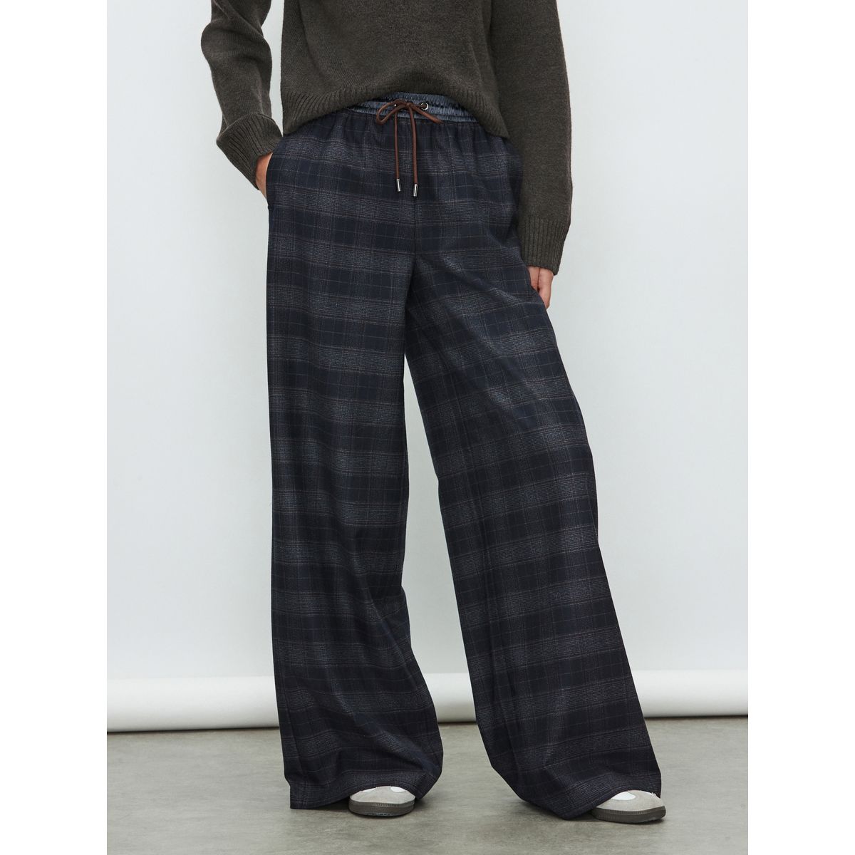 Pantalon large avec taille en satin bleu marine à carreaux, NEXT