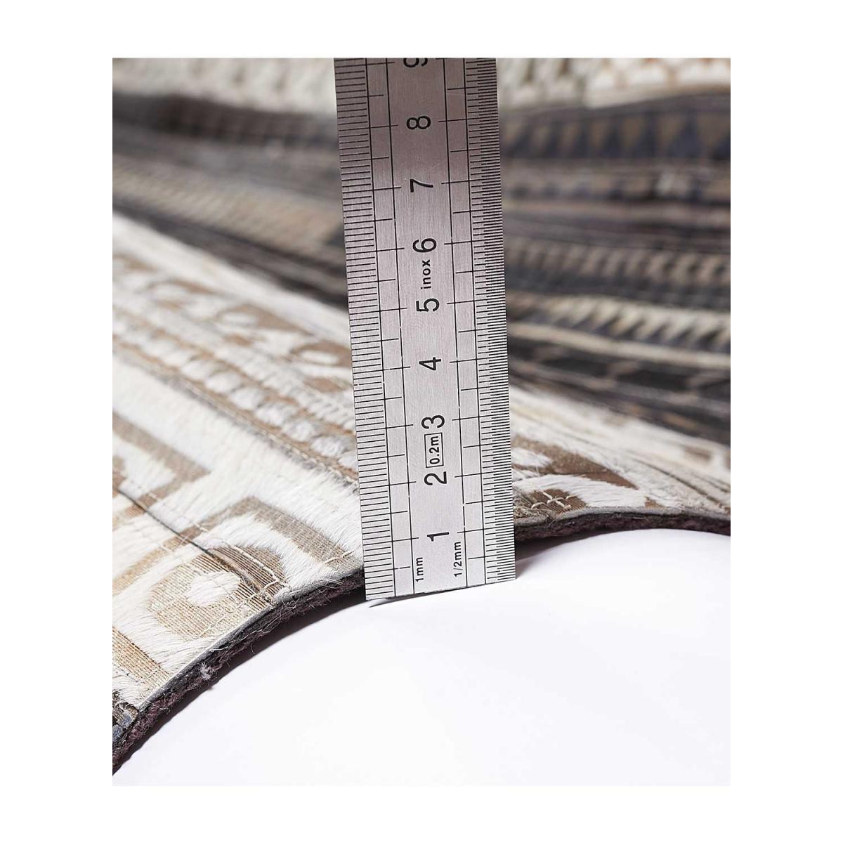 Tapis peau de vache ZAIRA, kilim fait main beige, UN AMOUR DE TAPIS