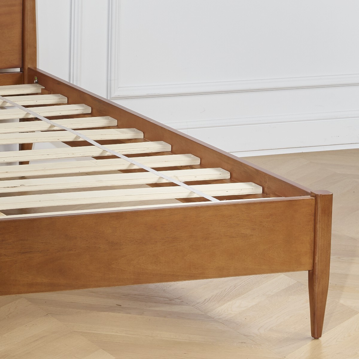 DALHIA - Lit double scandinave en bois, 150x200 (taille anglaise) DALHIA marron, ROBIN DES BOIS