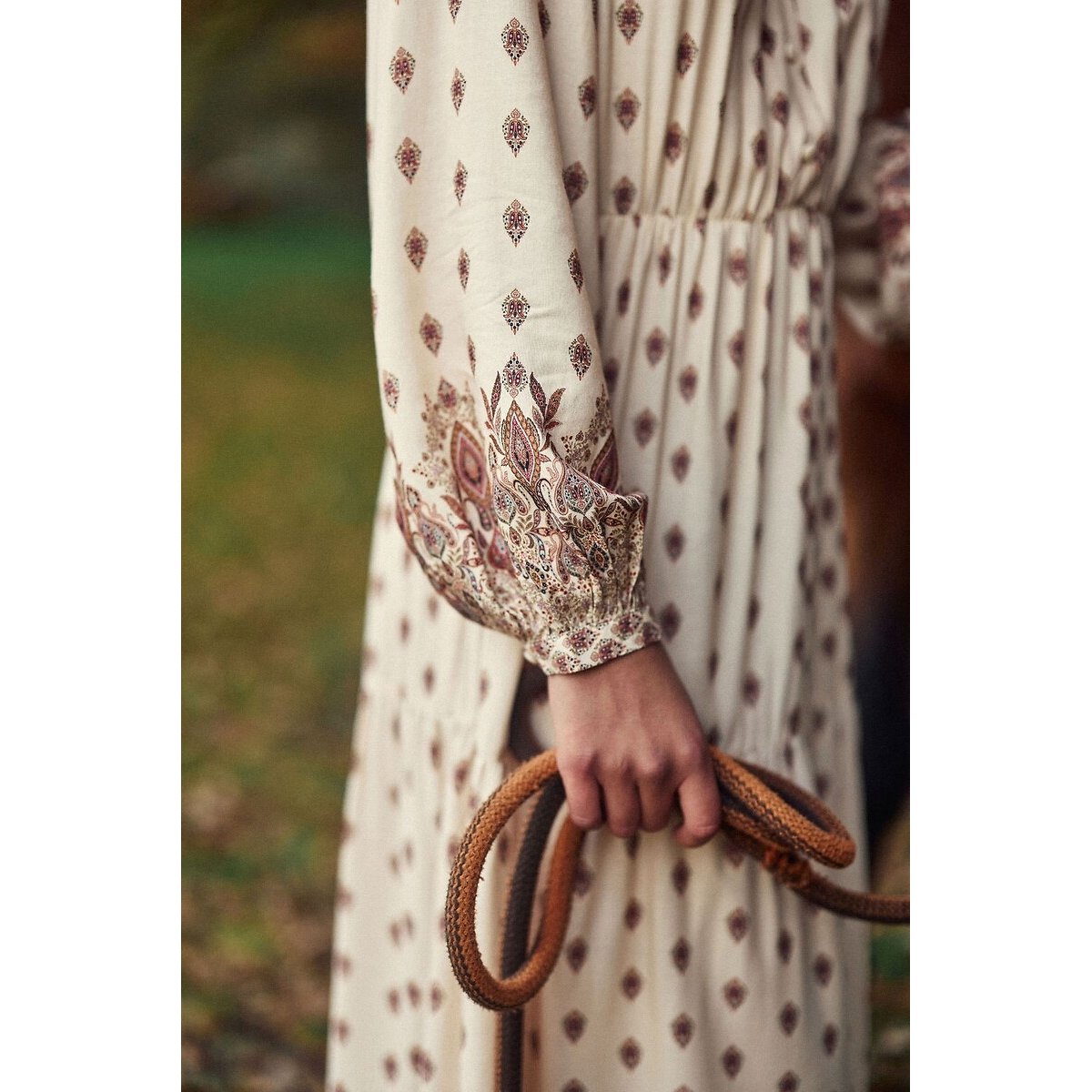 Rym Draping Maxi Dress with V-Neck and Long Sleeves printed pink blush, LA PETITE ETOILE