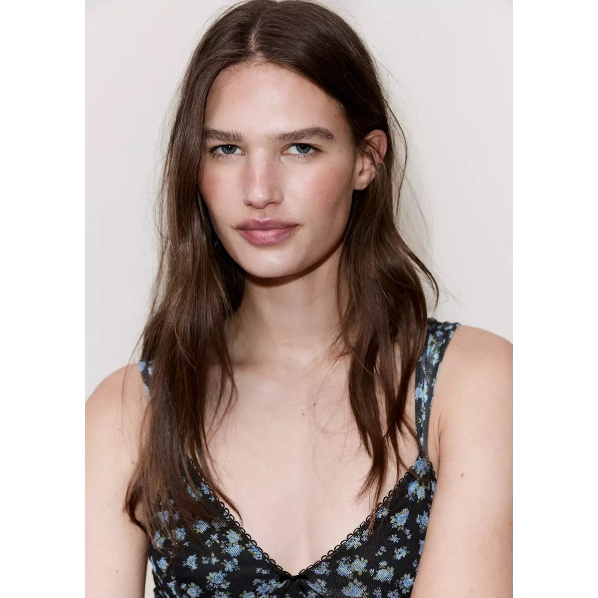 Robe tulle en imprimé fleuri noir, MANGO
