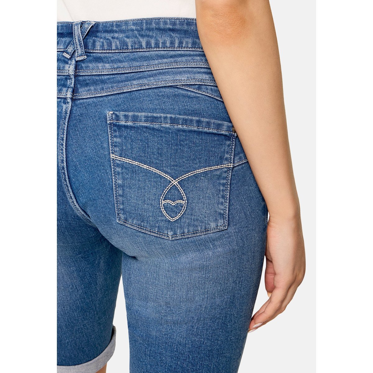 Shorts en jean à broderies bleu, CARTOON