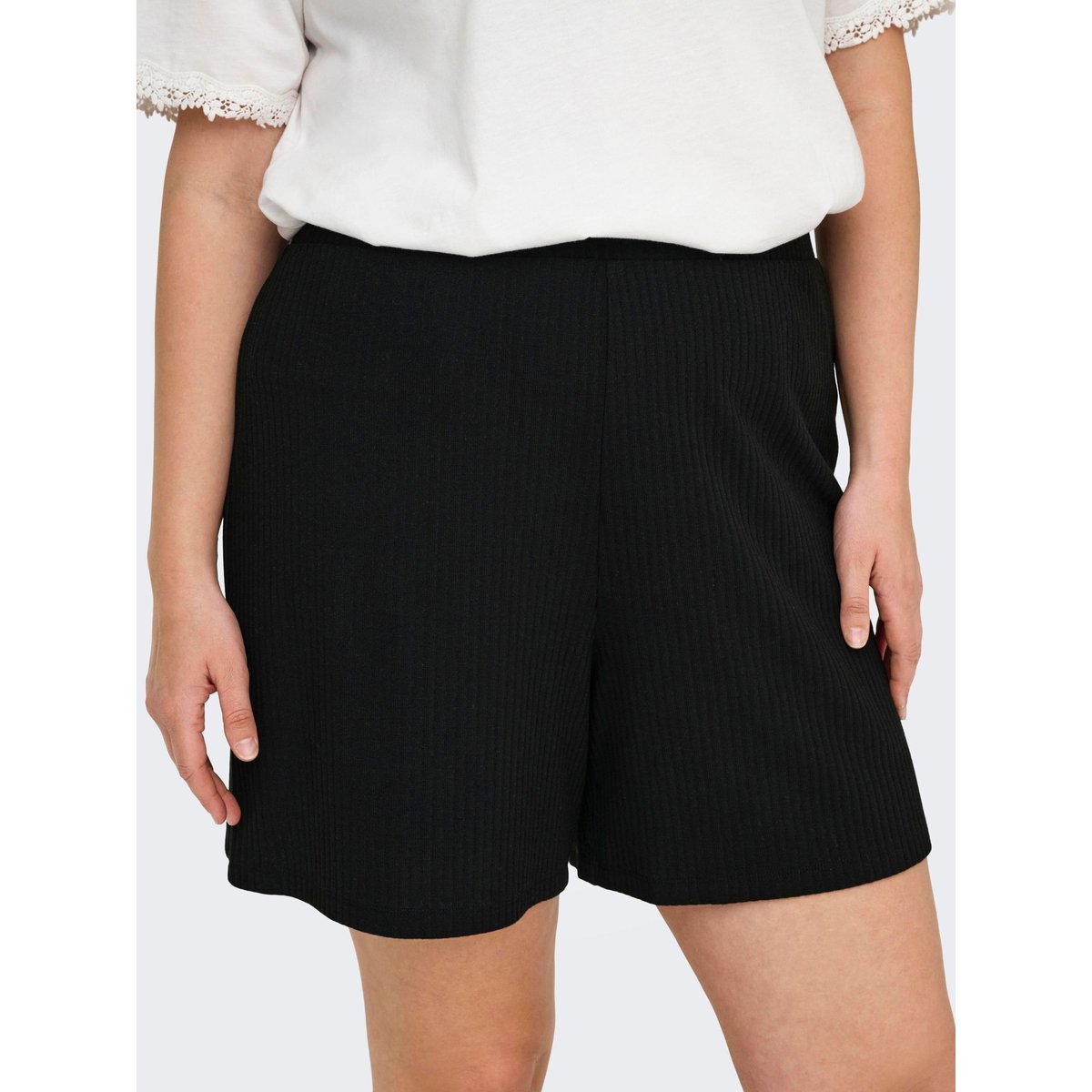 Short noire - black, ONLY CARMAKOMA