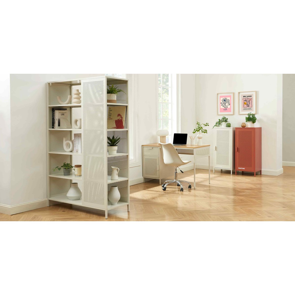 Bibliothèque en acier beige sable / tcx 13-0002, PANTONE