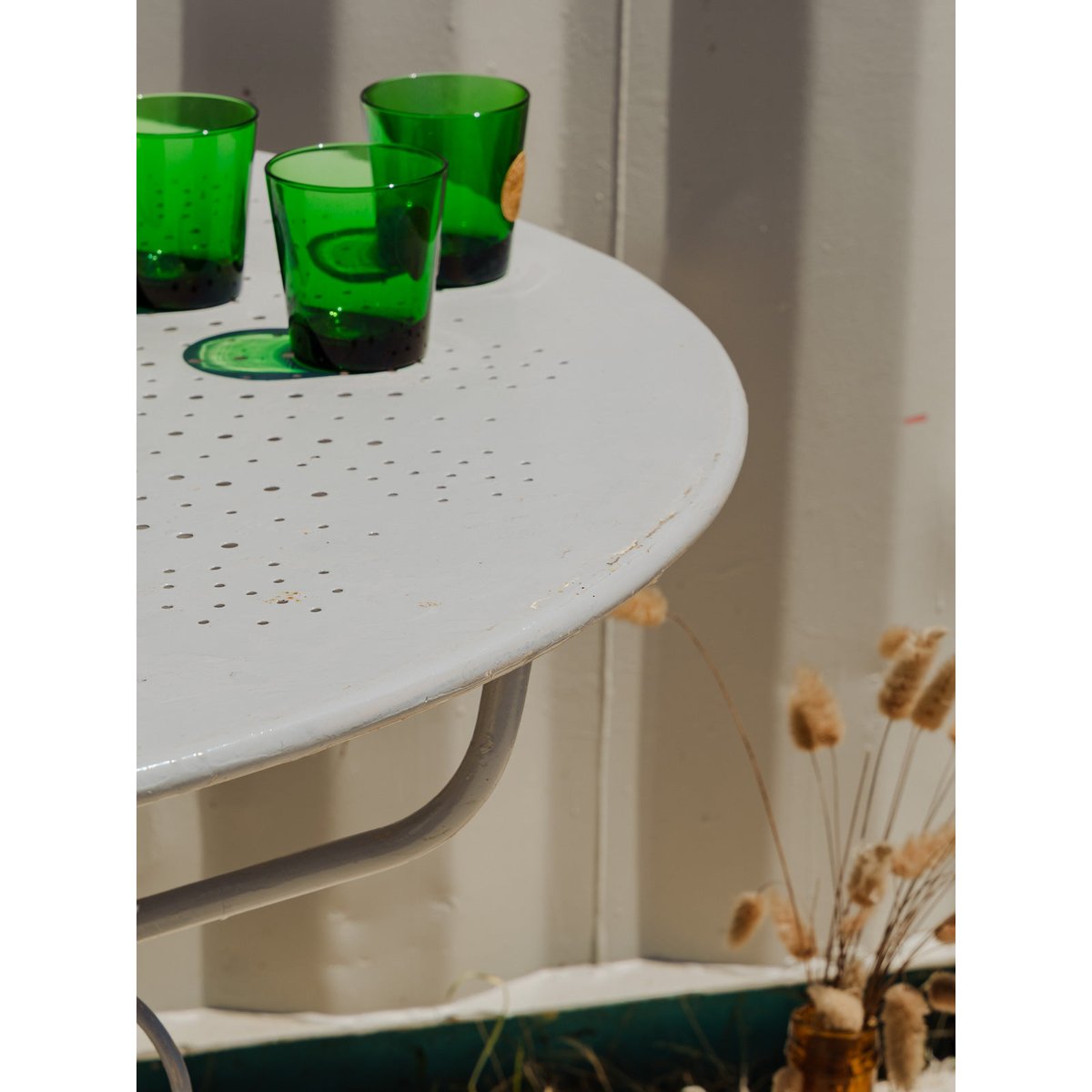 Table à manger ronde en métal gris Romy N°1426 - Bon état gris, DEBONGOUT