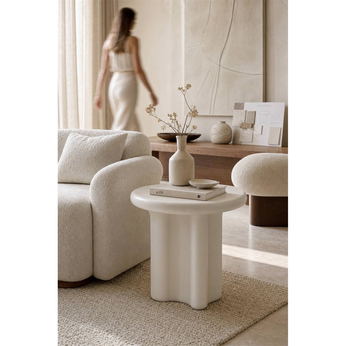 Table d'appoint au design sculptural blanc mat, RECOLLECTION