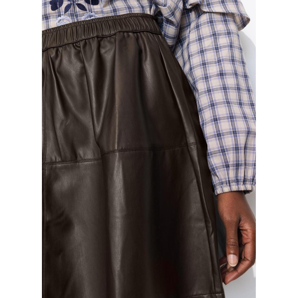 Jupe courte en simili marron, PROMOD