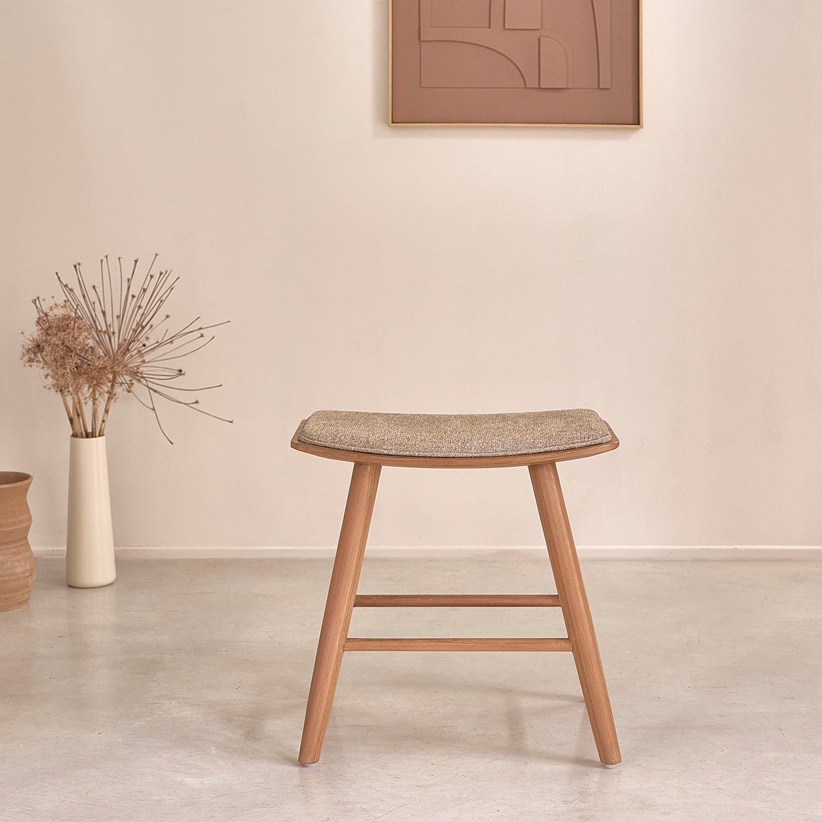 Tabouret en teck massif et velours AMBRE grege, BERAH GETAH