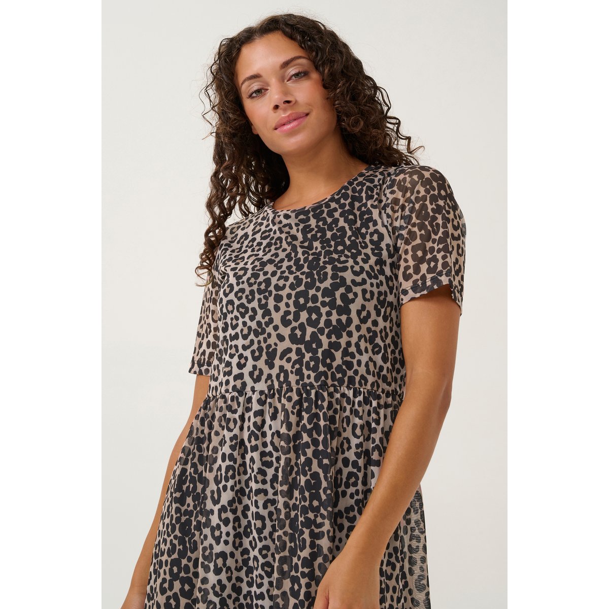 Robe beige noir marron animalier leopard, CULTURE