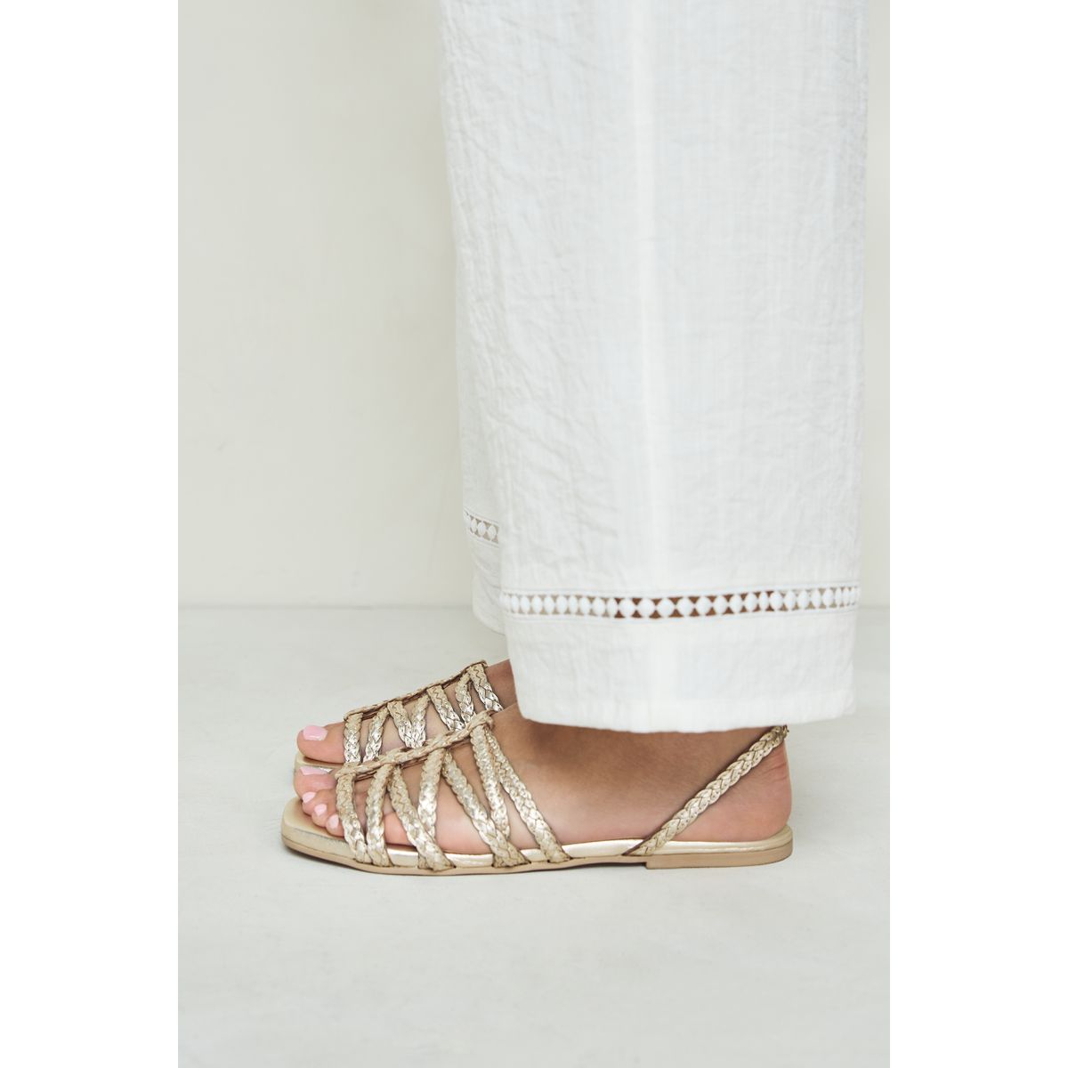 Sandales souples à brides cuir doré, NEXT