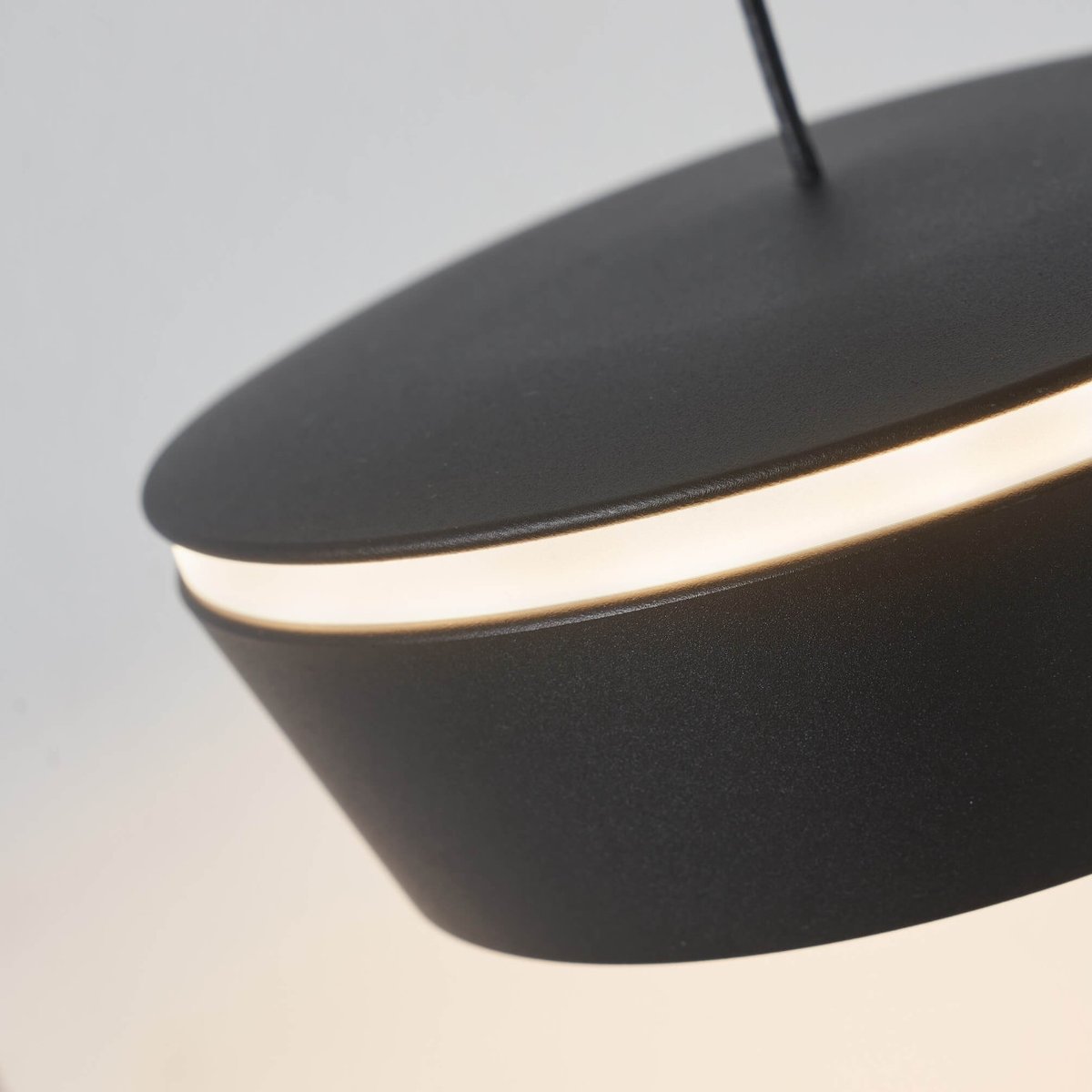 Suspension LED tube design minimaliste - MAVEL noir, KOSILUM